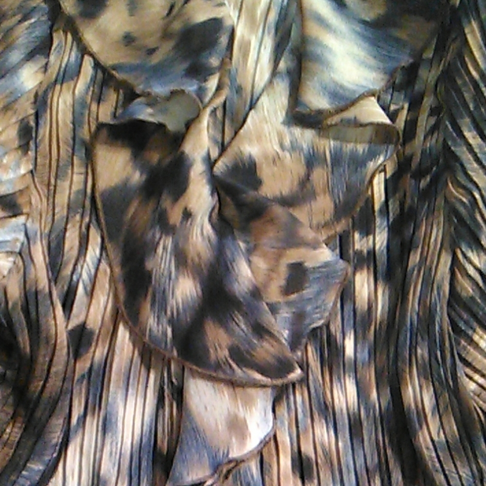 Ruffled blouse - Picture 7 of 7